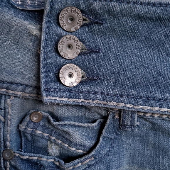 Almost Famous Distressed Stud Denim Bermuda Shorts - Picture 4 of 13